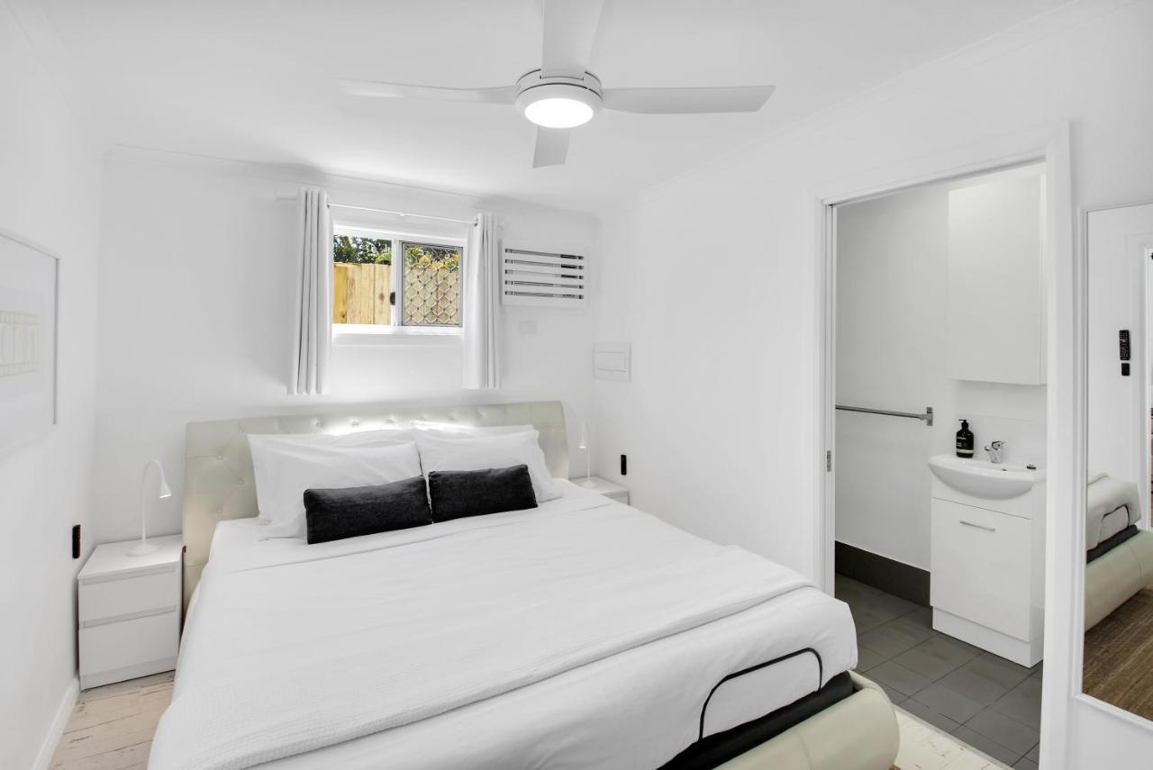 Private Outdoor Spa, Fire Pit, Cinema Room - The Cottage Coolum Beach Εξωτερικό φωτογραφία