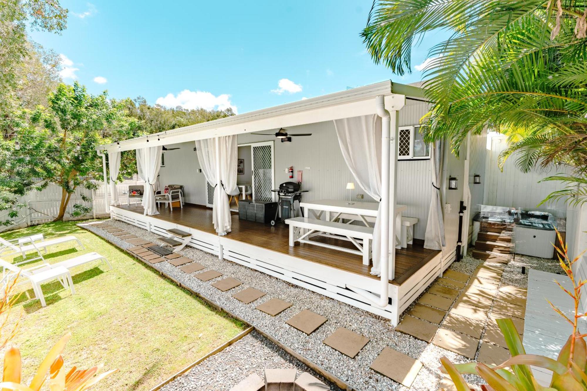 Private Outdoor Spa, Fire Pit, Cinema Room - The Cottage Coolum Beach Εξωτερικό φωτογραφία